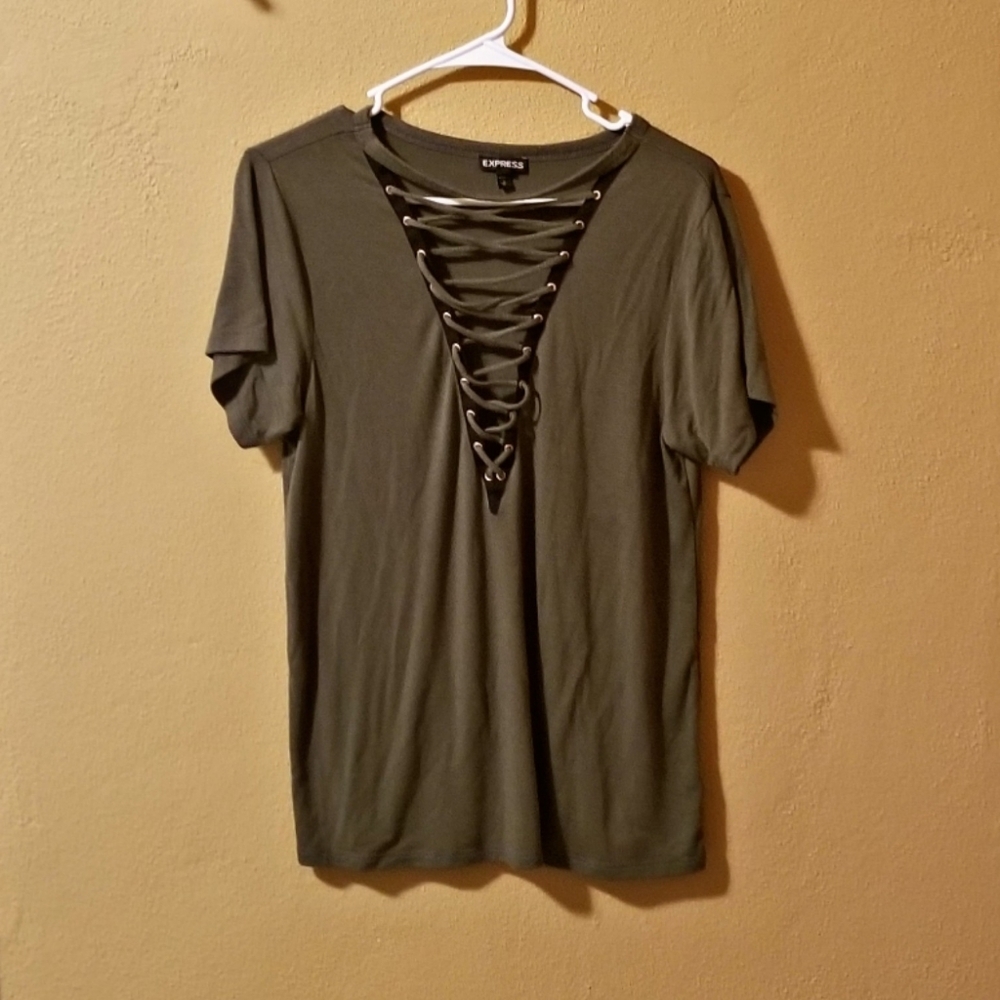 ✨Express Lace-up Front Girlfriend Tee - Picture 2 of 8